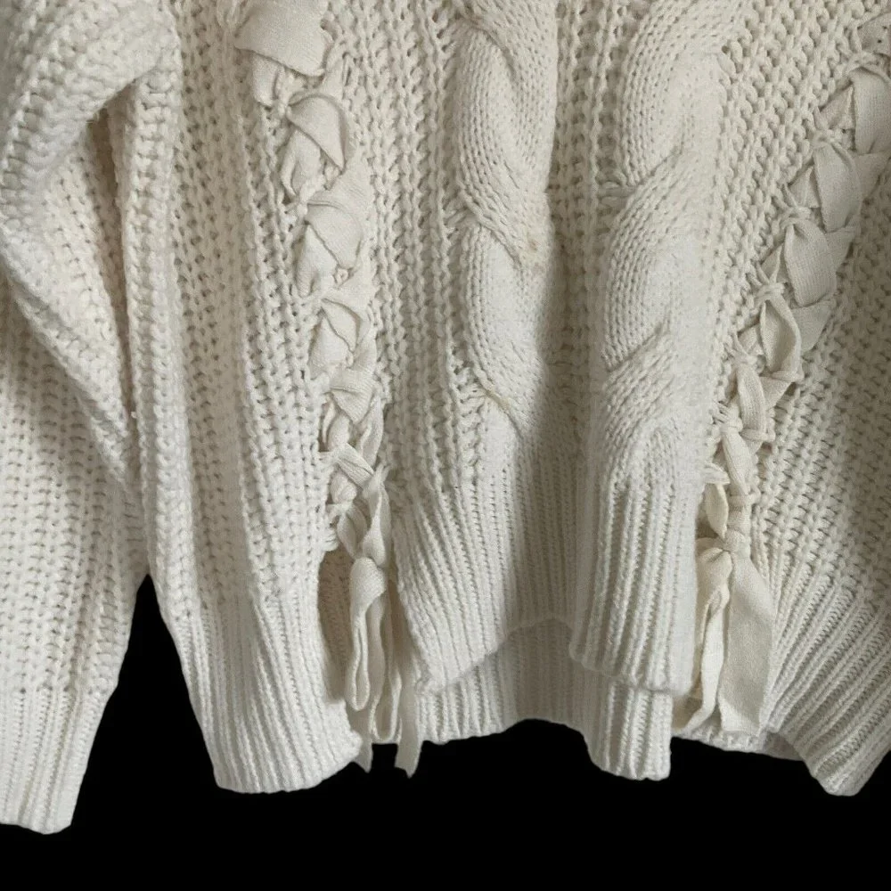 Ultra Flirt XL Woman’s Ivory V-Neck Cable Acrylic‎ Sweater Style RS617401
